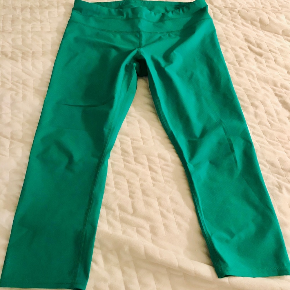 Athleta Capri length tights